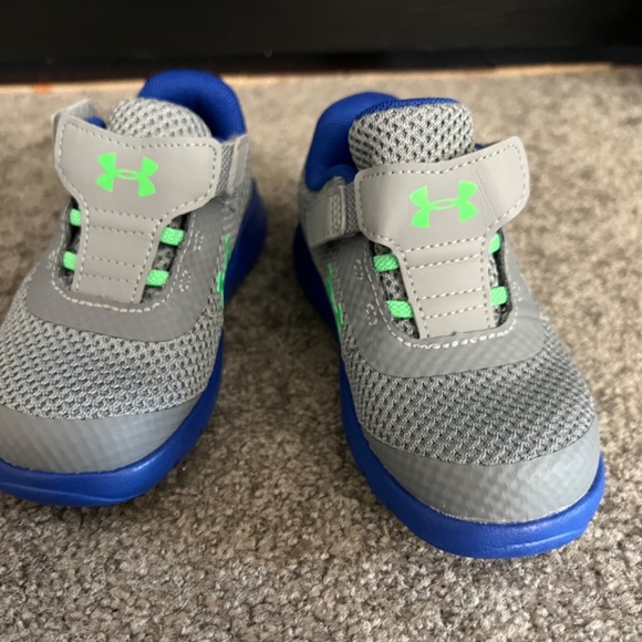 New under armour toddler runners - Picture 3 of 3